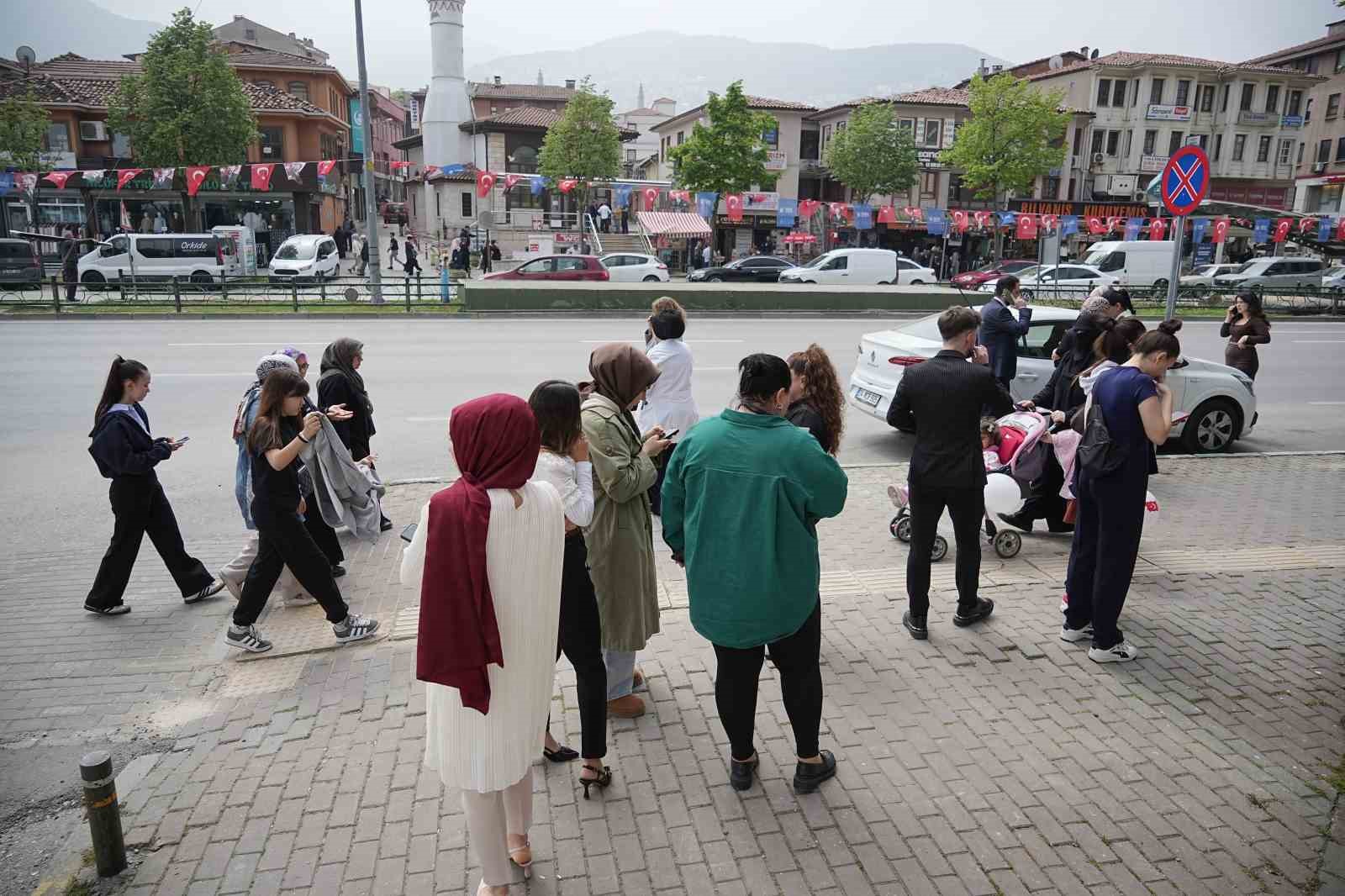 deprem-bursa-ve-yalovada-da-yogun-hissedildi-0-jpg