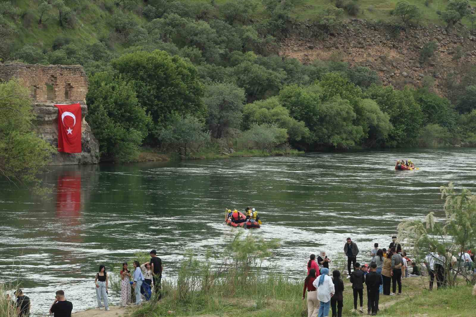 sirnakta-2-guclukonak-doga-kultur-ve-su-sporlari-festivali-basladi-0-jpg