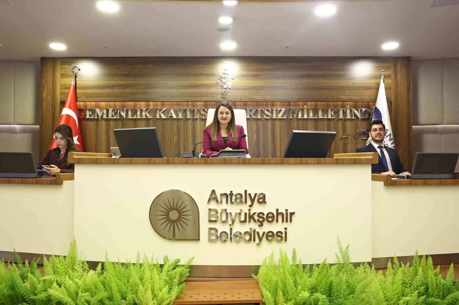 antalya-buyuksehirin-2024-mali-yili-kesin-hesaplari-oy-birligiyle-kabul-edildi