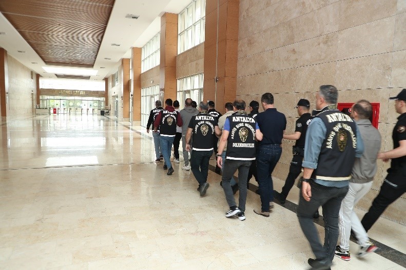 antalyada-2-haftada-3-bin-790-kisi-yakalandi