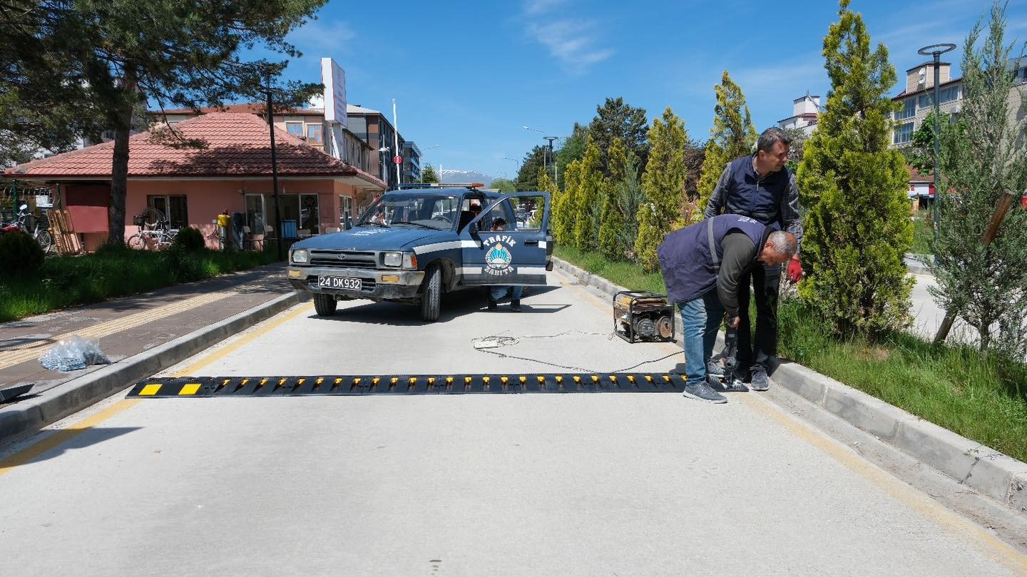 erzincan-mengucek-gazi-egitim-ve-arastirma-hastanesinde-kapan-sistemi-kuruldu