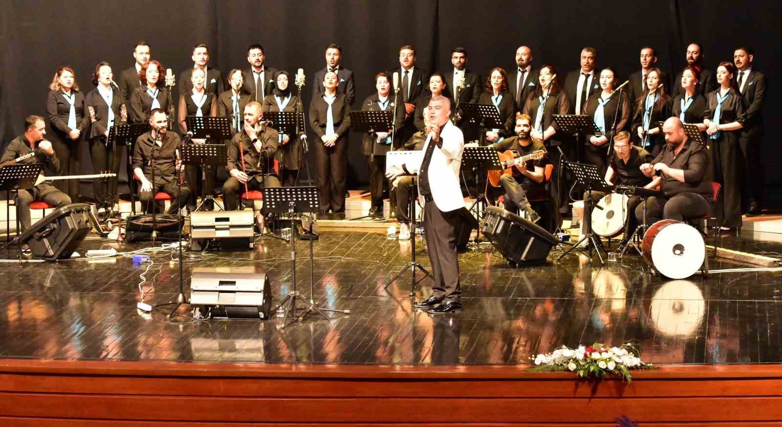 esogu-hastanesi-personeli-hemsirelik-haftasi-konseri-verdi