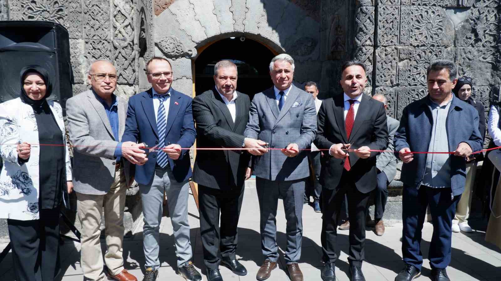 geleneksel-el-sanatlari-bu-sergide-bulustu