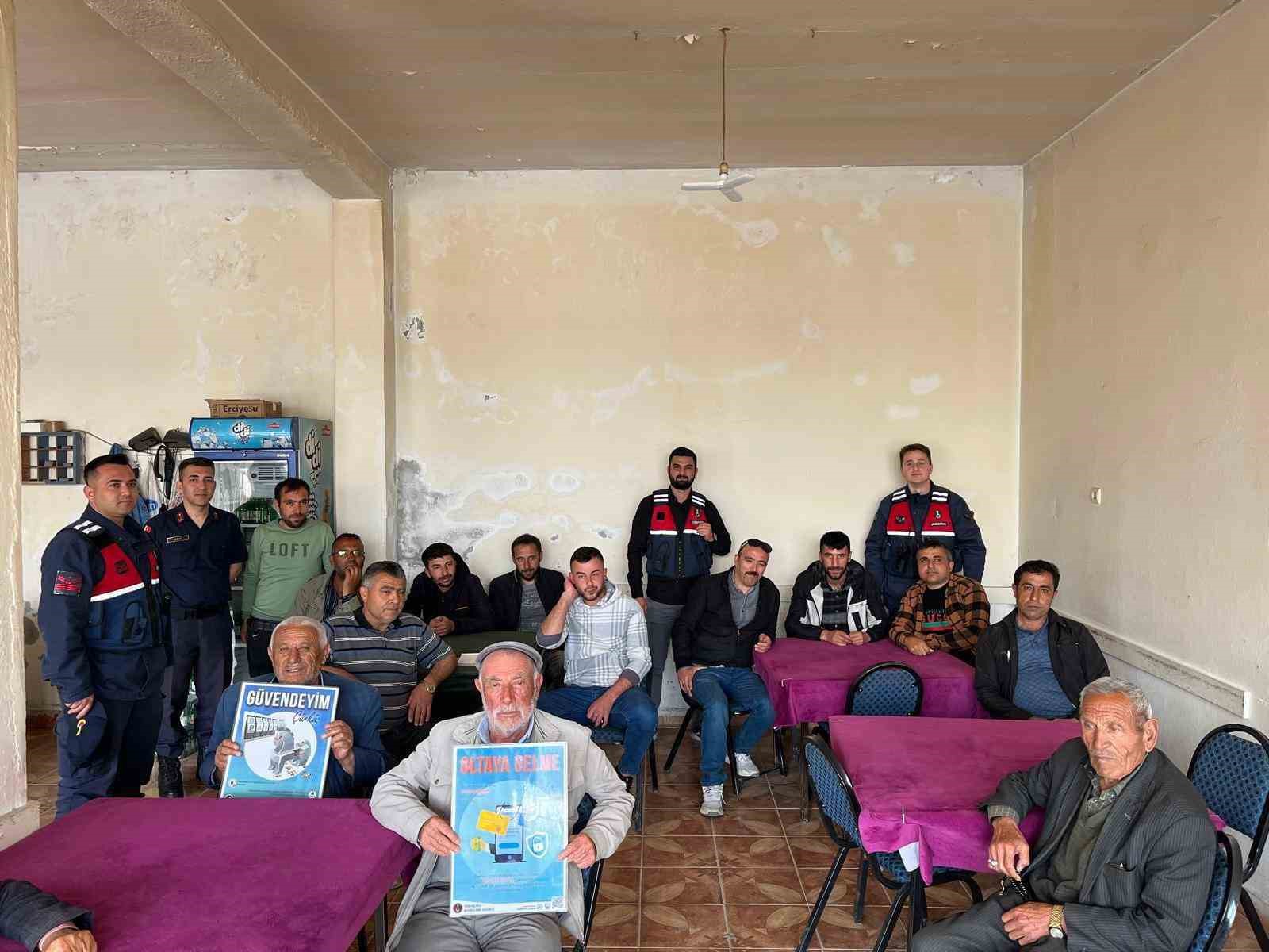 jandarmadan-siber-suc-farkindalik-semineri