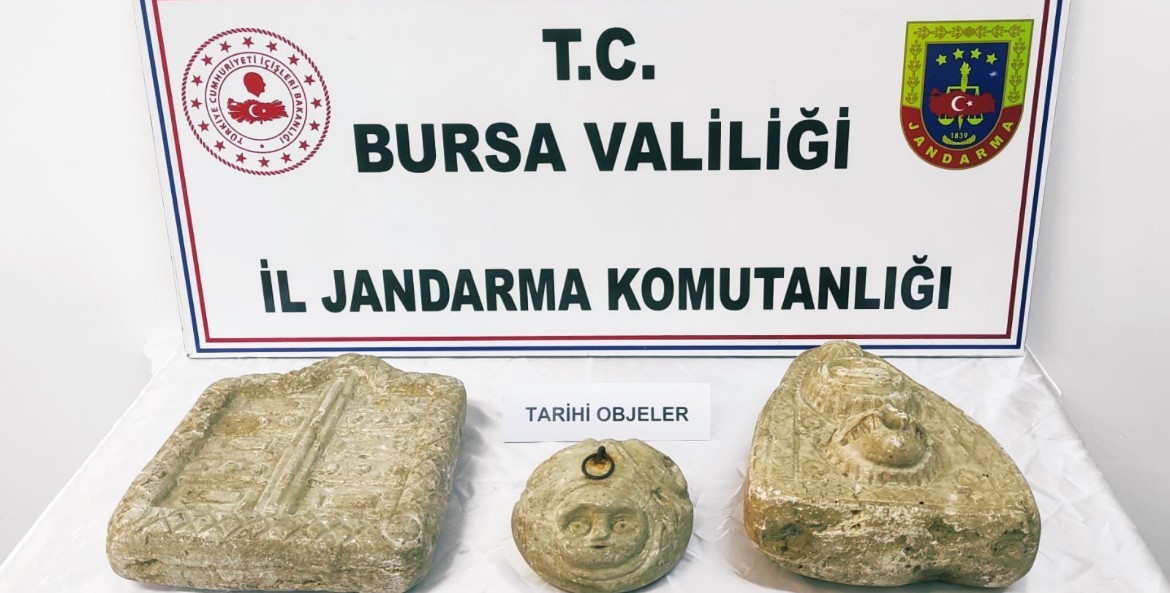jandarmadan-tarihi-eser-operasyonu-2-gozalti