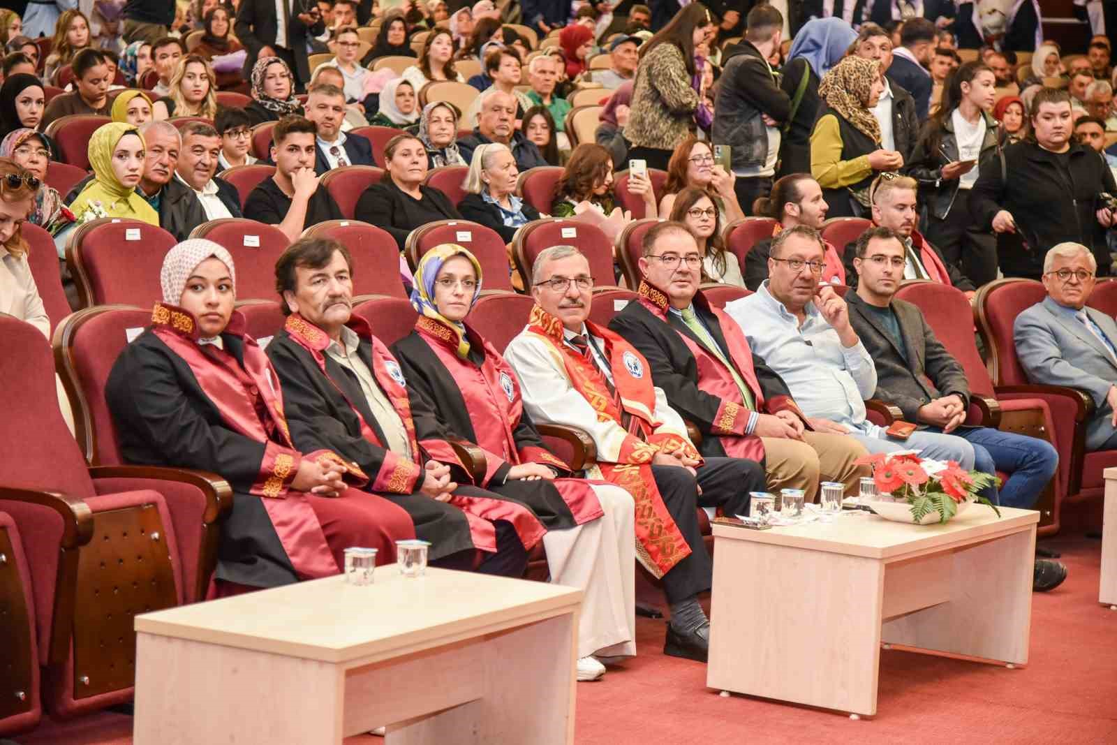 kmude-ilk-mezuniyet-heyecani