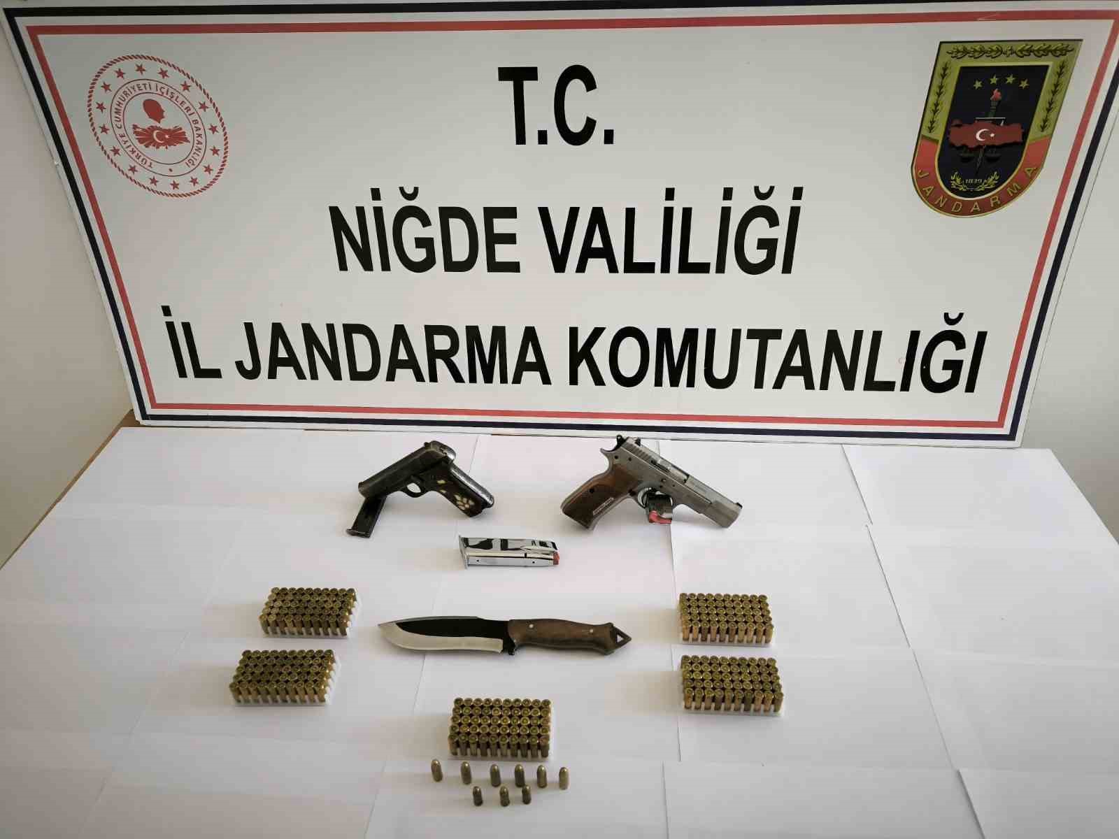 nigdede-ruhsatsiz-silah-operasyonu-1-gozalti