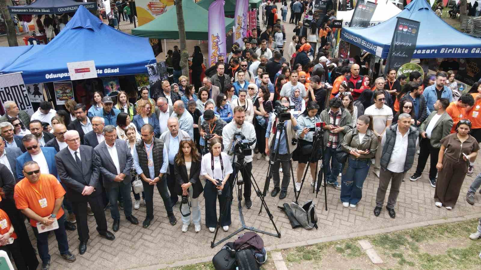 odunpazarinda-genclik-ruzgari-4-uluslararasi-odunpazari-3d-genclik-festivali-basladi