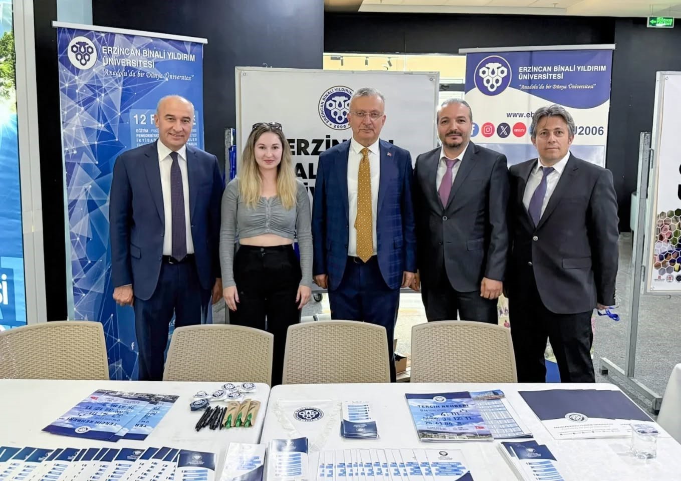 rektor-levent-4-ar-ge-proje-pazari-ve-tanitim-gunlerine-katildi