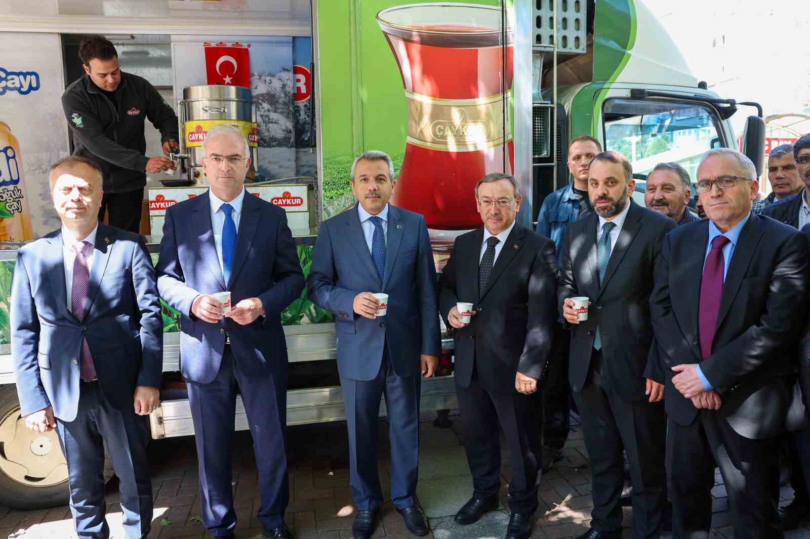 rize-valisi-ihsan-selim-baydas-yagmur-ve-cay-rize-icin-allahin-buyuk-bir-nimeti