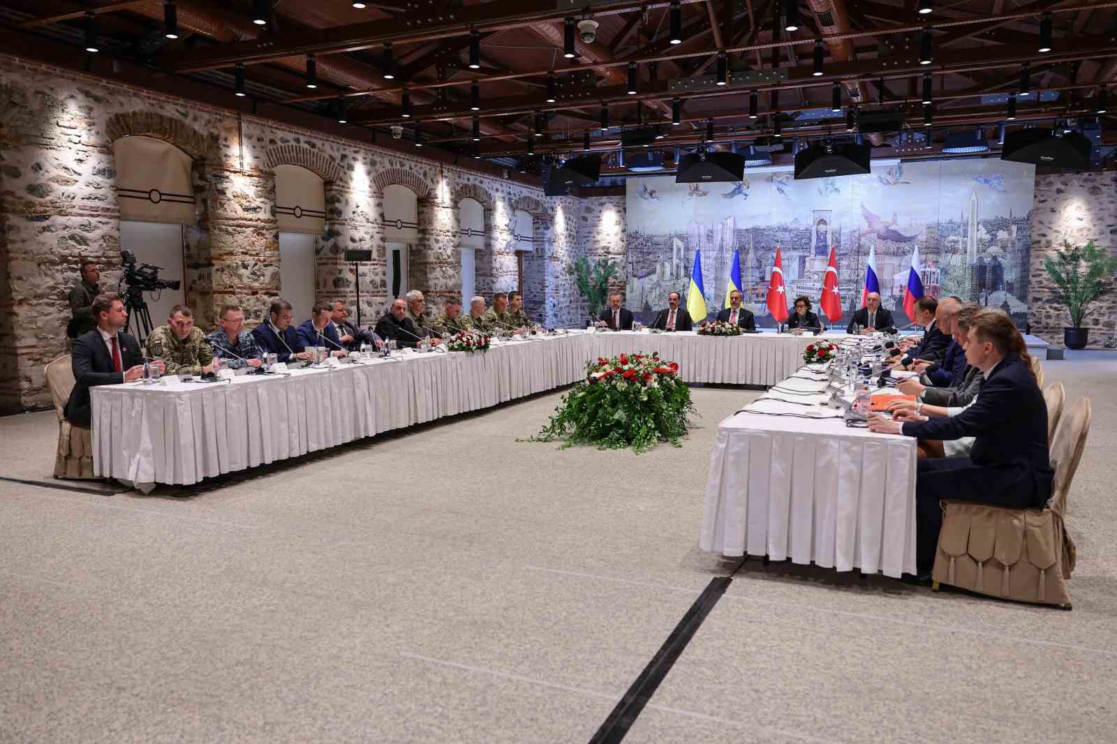 turkiye-rusya-ukrayna-uclu-toplantisi-basladi