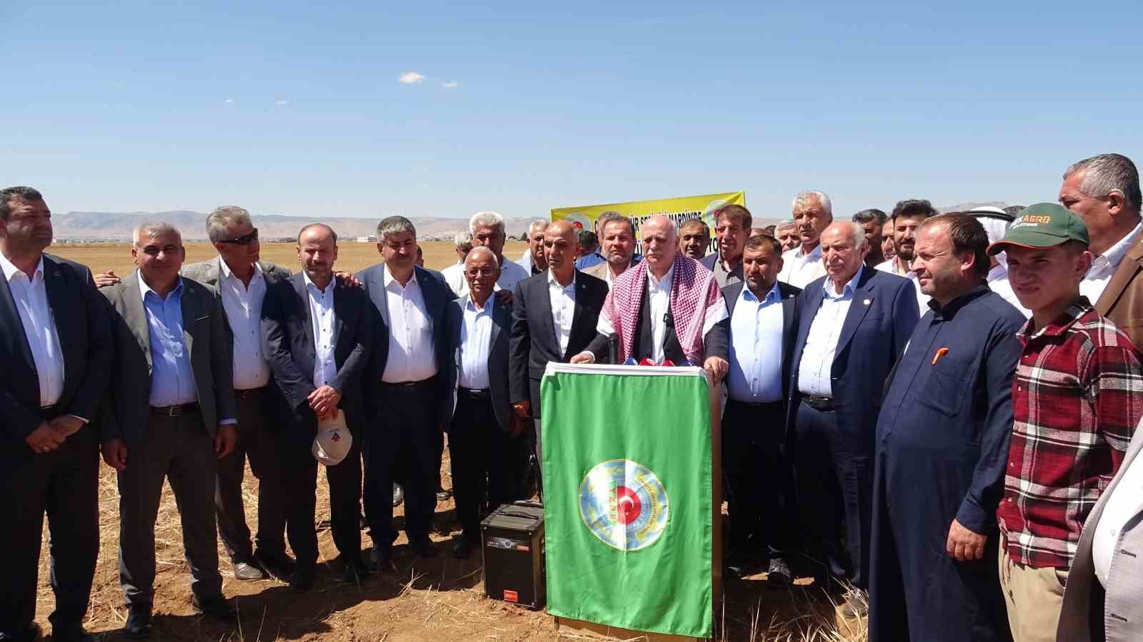 tzob-genel-baskani-bayraktar-mardinde-ciftcilerle-bulustu