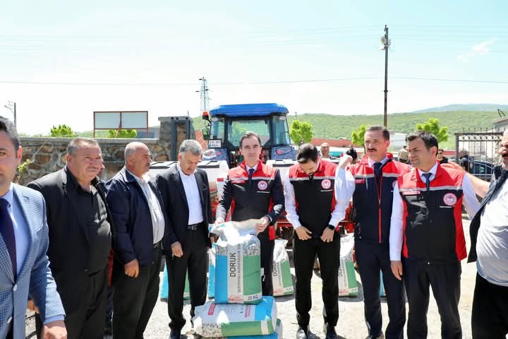 vali-karakaya-fasulye-tohumu-dagitim-torenine-katildi