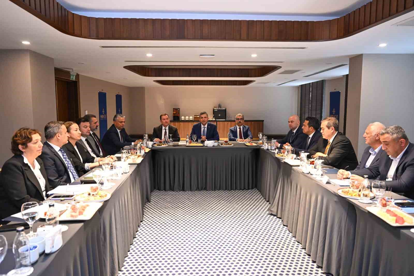 vali-sahin-turizm-faaliyetleri-yangina-dayanikli-sartlarda-saglanacak