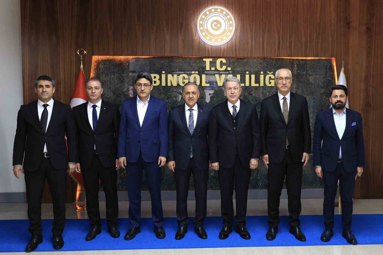 tbmm-milli-savunma-komisyonu-baskani-akar-bingol-valiligini-ziyaret-etti