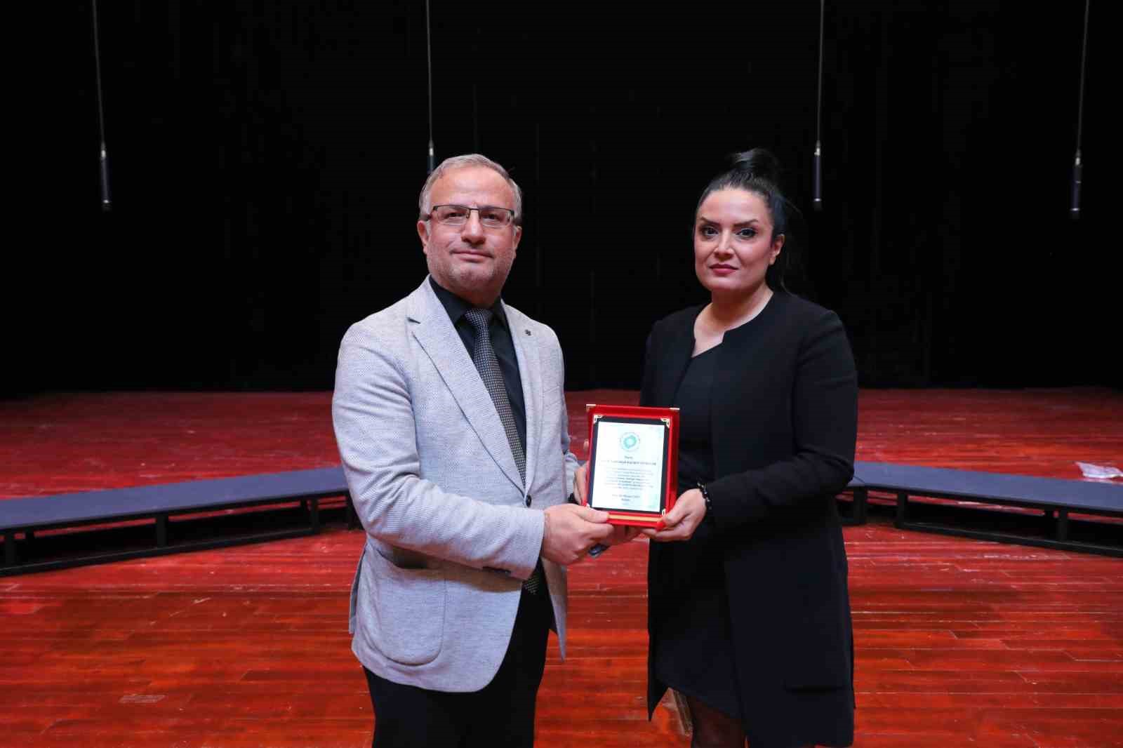 turkiyede-bir-ilk-olan-ms-farkindalik-projesi-tanitildi