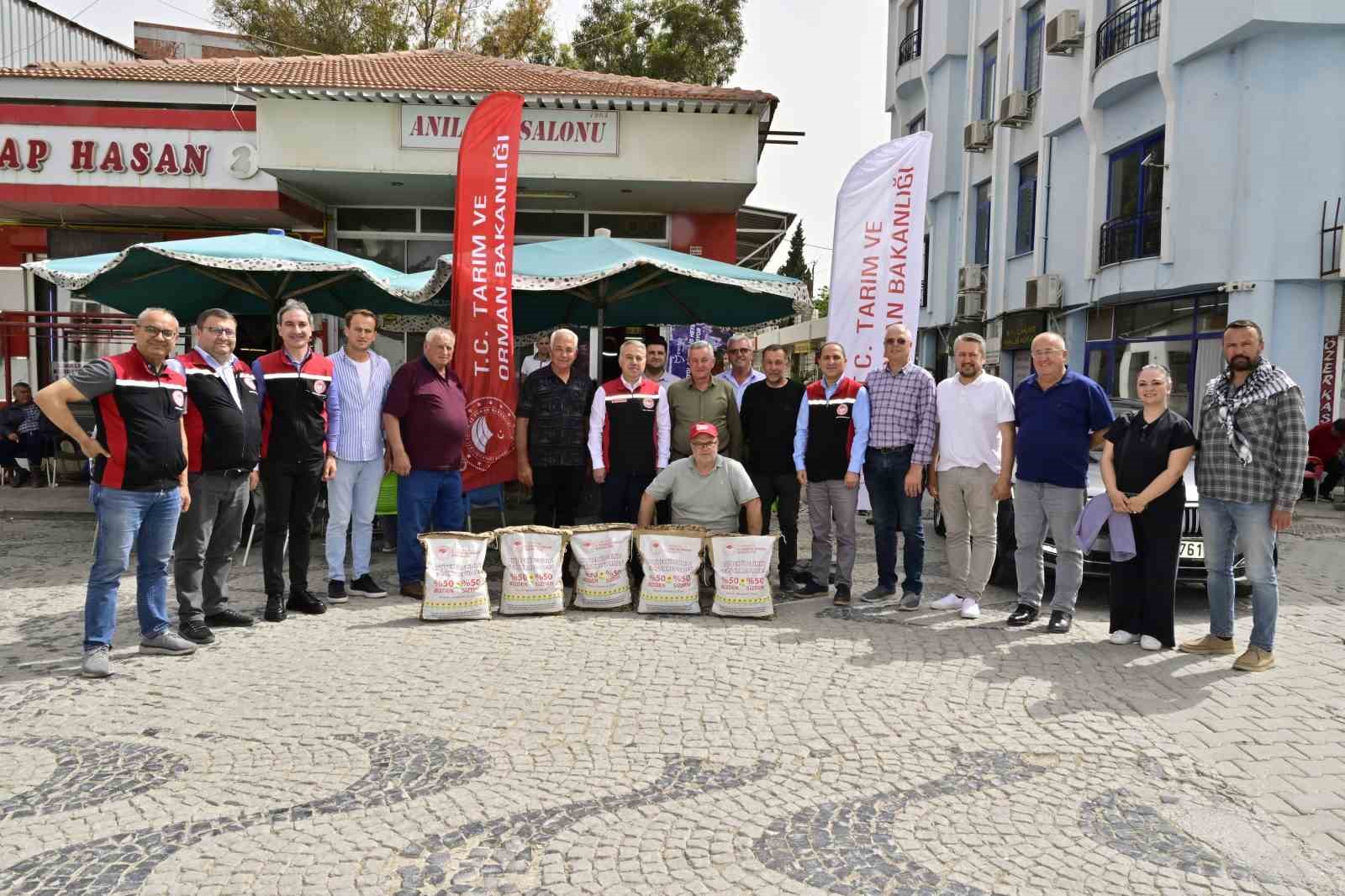 aycicegi-ureticilerine-yerli-tohum-destegi