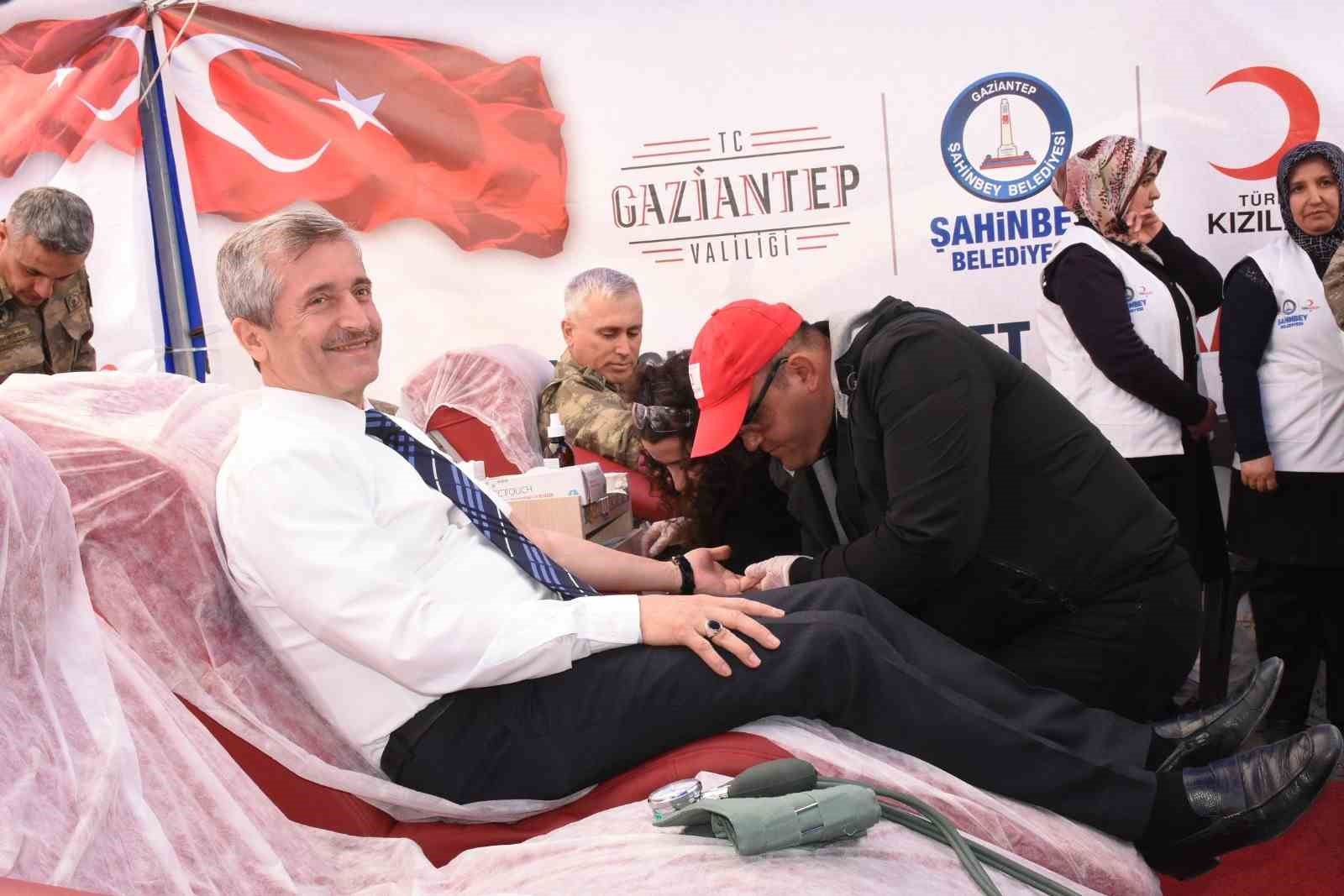 baskan-tahmazoglundan-kan-bagisina-davet