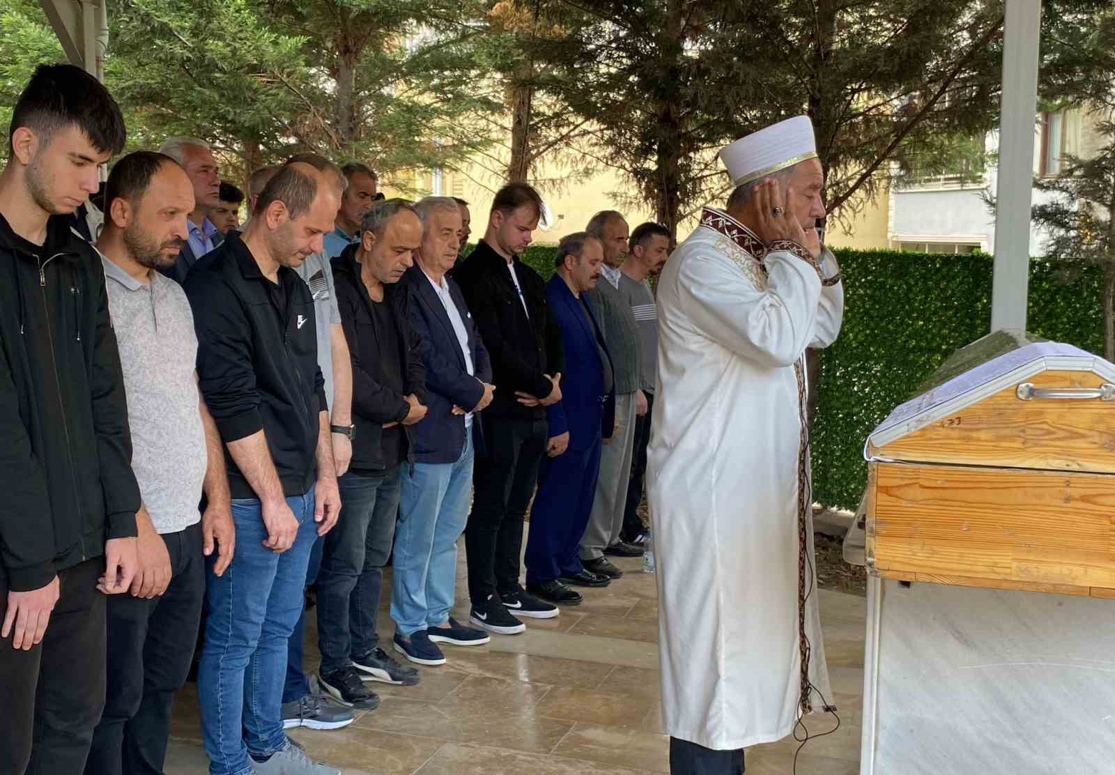 derede-bogulan-cocuk-son-yolculuguna-ugurlandi
