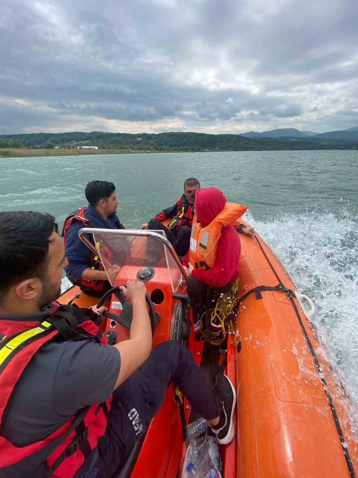 gole-botla-acilan-ve-mahsur-kalan-2-kisi-afad-ekiplerince-kurtarildi