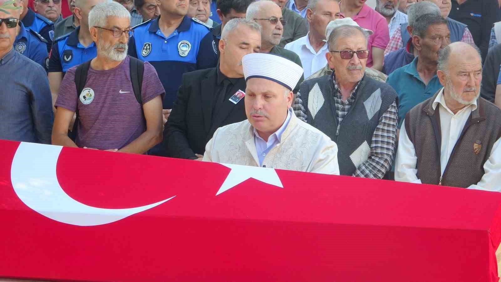 kalp-krizi-sonucu-hayatini-kaybeden-polis-memuru-muglada-son-yolculuguna-ugurlandi
