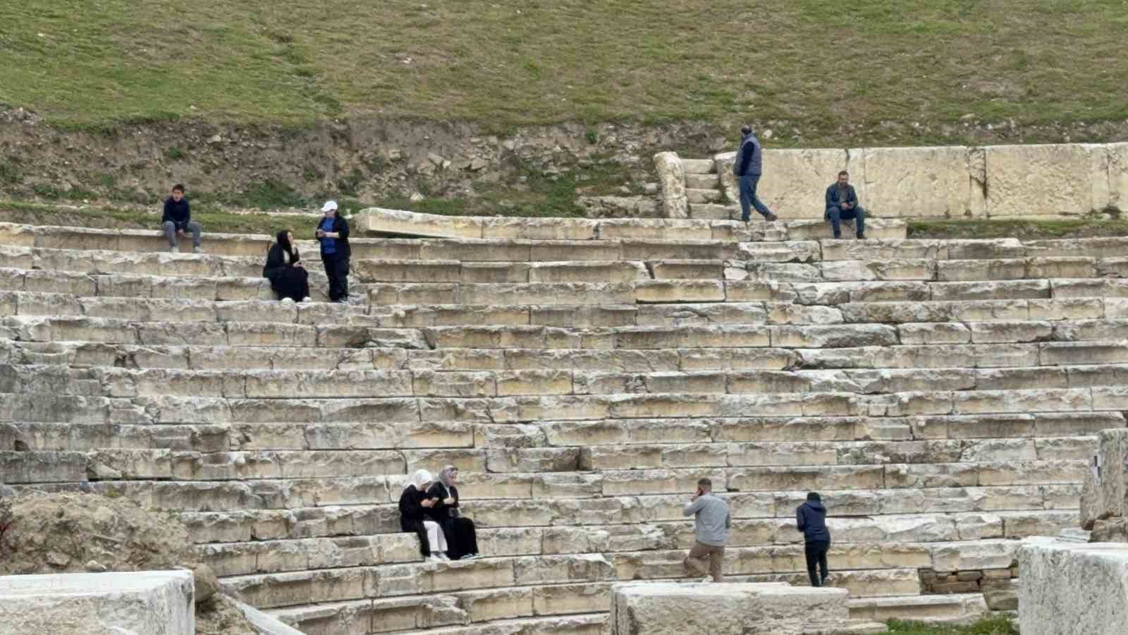 konuralp-antik-kentinde-5-yilda-buyuk-degisim