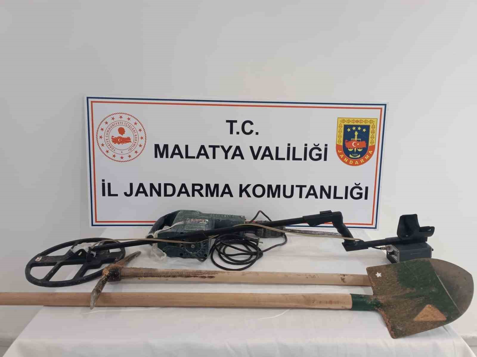 malatyada-kacakcilik-operasyonlari-9-gozalti