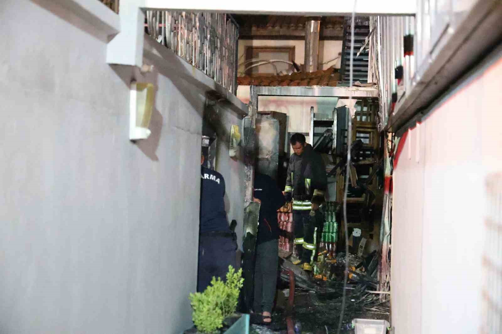 mugladaki-restoranda-cikan-yangin-sonduruldu