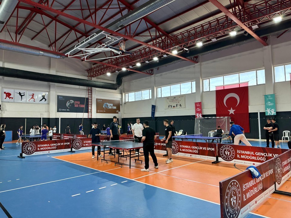 silivri-19-mayis-genclik-haftasinda-masa-tenisi-turnuvasi-duzenlendi