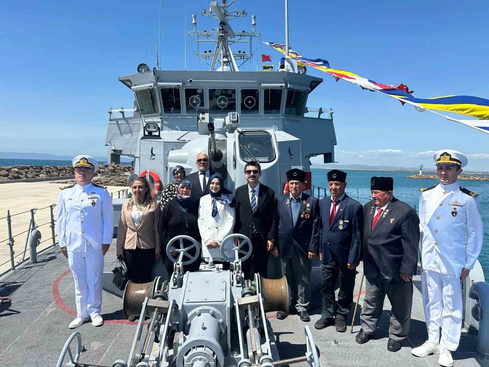 tcg-akcakoca-mayin-avlama-gemisi-enez-limanina-ziyarete-acildi