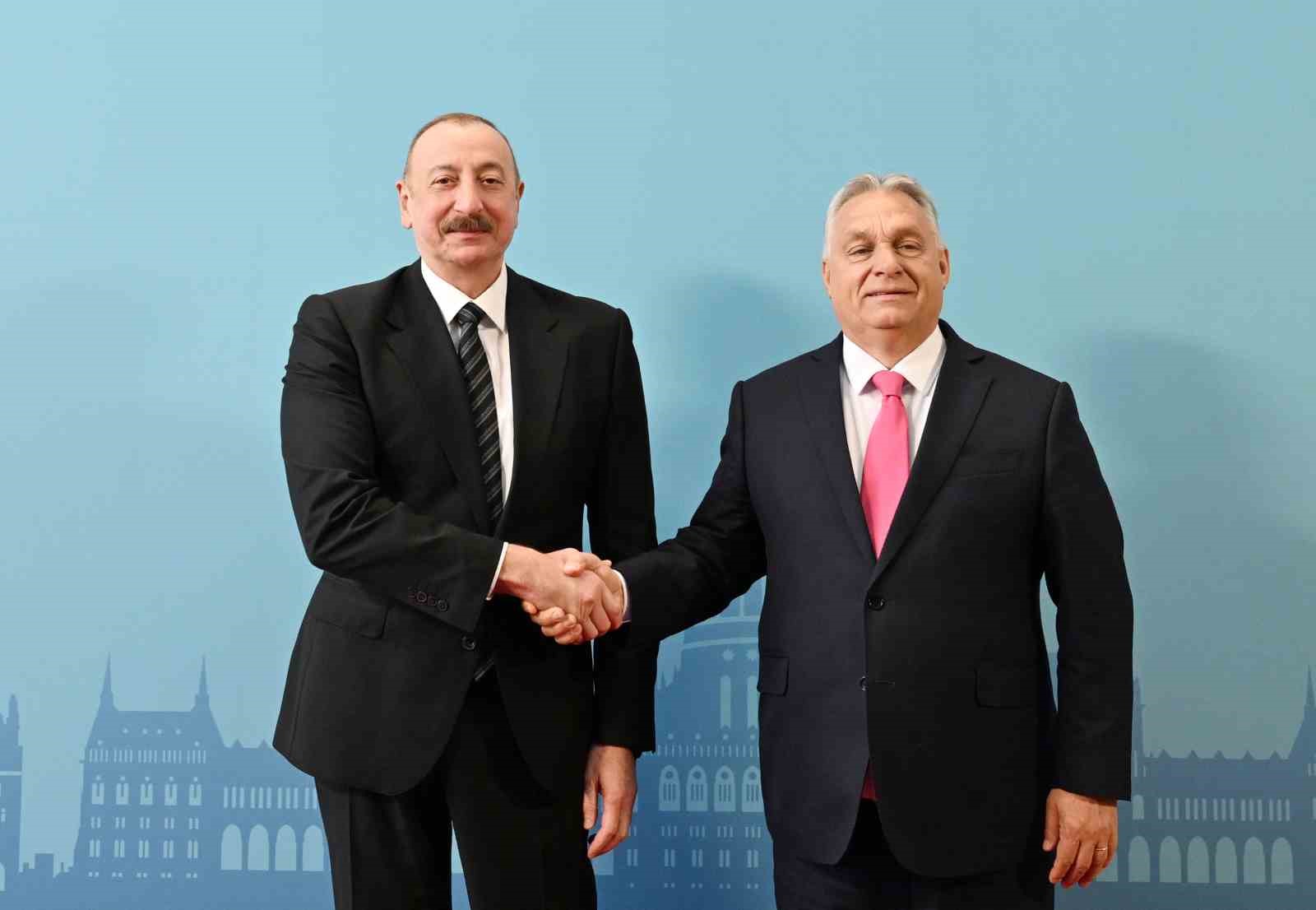 aliyev-tdt-zirvesine-katilmak-uzere-varkert-bazarda