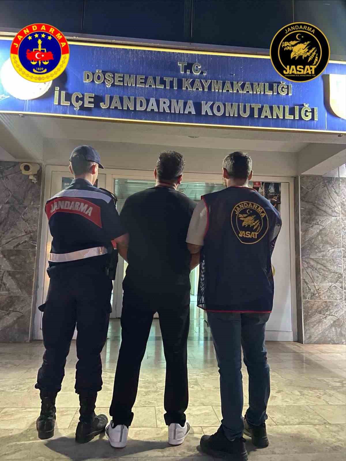 antalyada-15-yil-kesinlesmis-hapis-cezasiyla-aranan-firari-jasattan-kacamadi