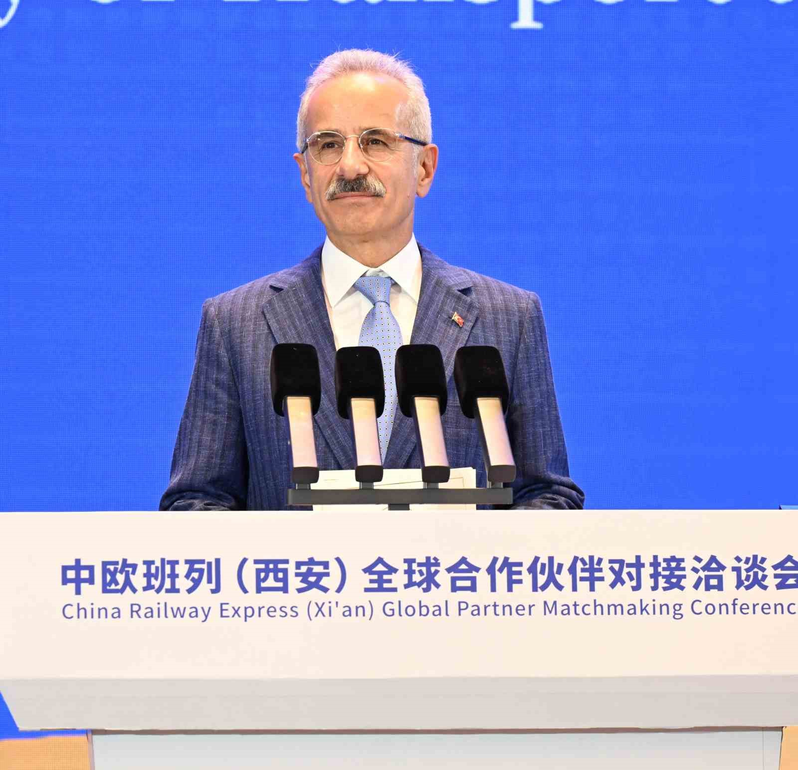 bakan-uraloglu-turkiye-kusak-yol-girisiminin-modern-dunyadaki-en-onemli-baglanti-noktalarindan-birini-olusturmaktadir