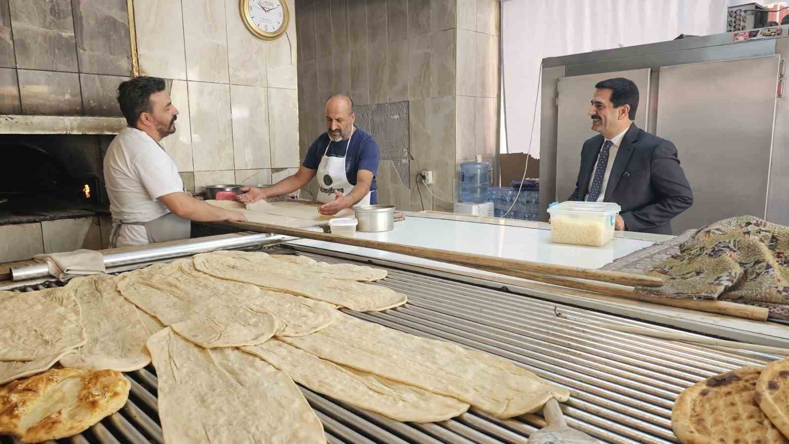 baskan-taskin-selcuklu-mahallesi-ve-cevreyolu-esnafiyla-bulustu