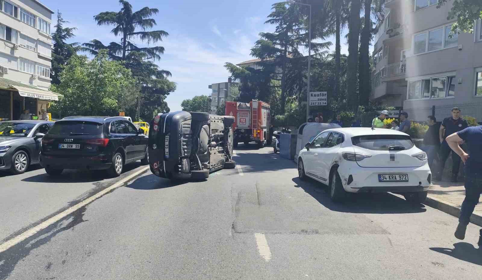 besiktasta-park-halindeki-araca-carpan-otomobil-yan-yatti-1-yarali