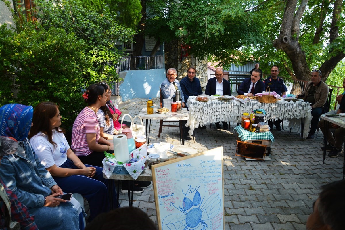dunya-ari-gununde-kaymakam-odabastan-anlamli-ziyaret