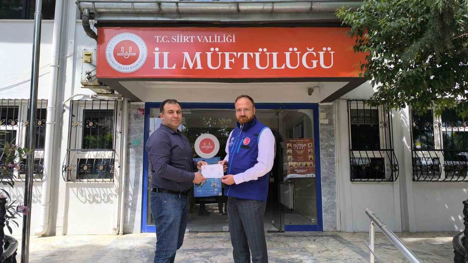 kitap-gelirini-filistine-bagisladi