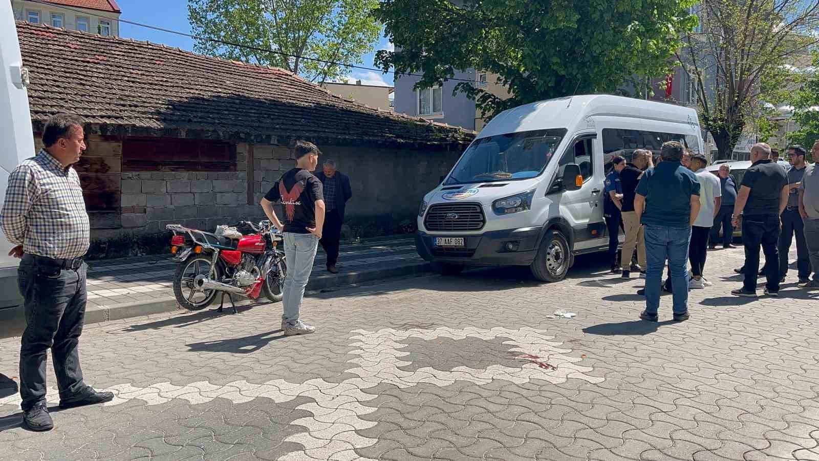 motosikletten-dusen-surucu-aralandi