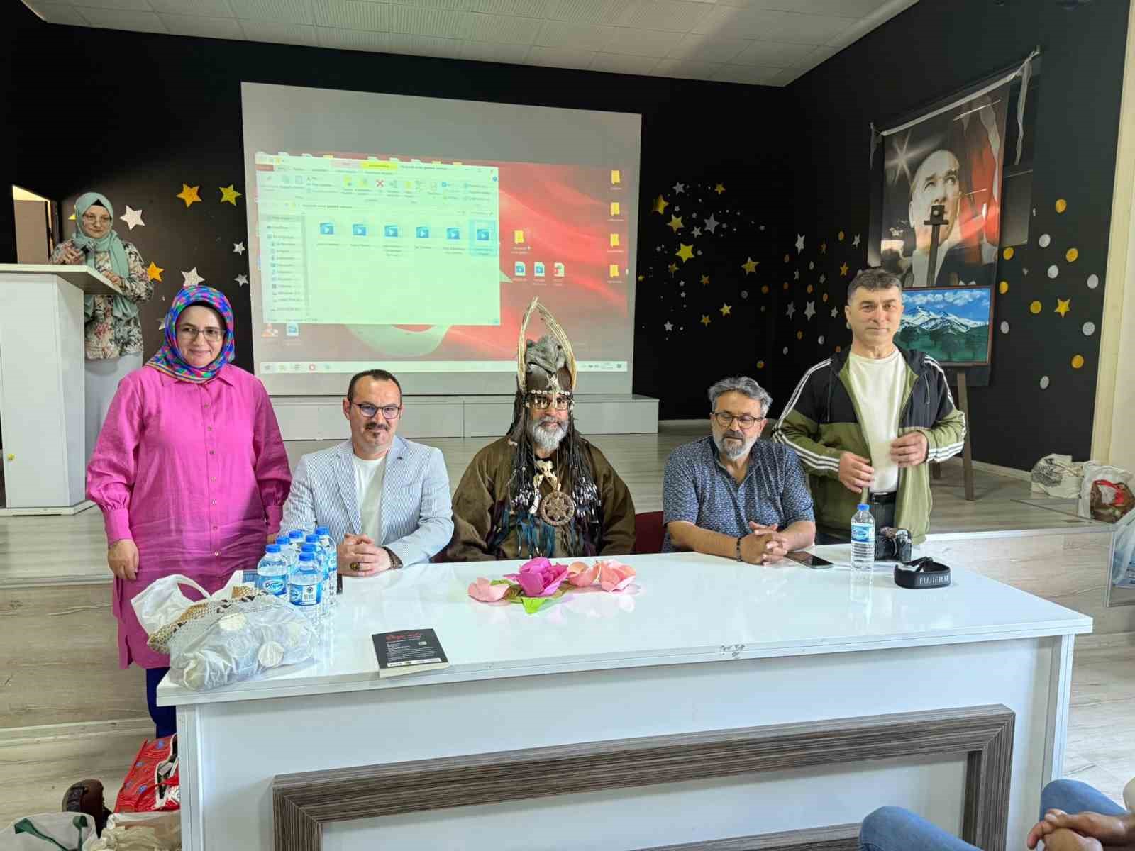 okuyarak-insan-gezerek-samsun-projesi-yazar-okur-bulusmasi