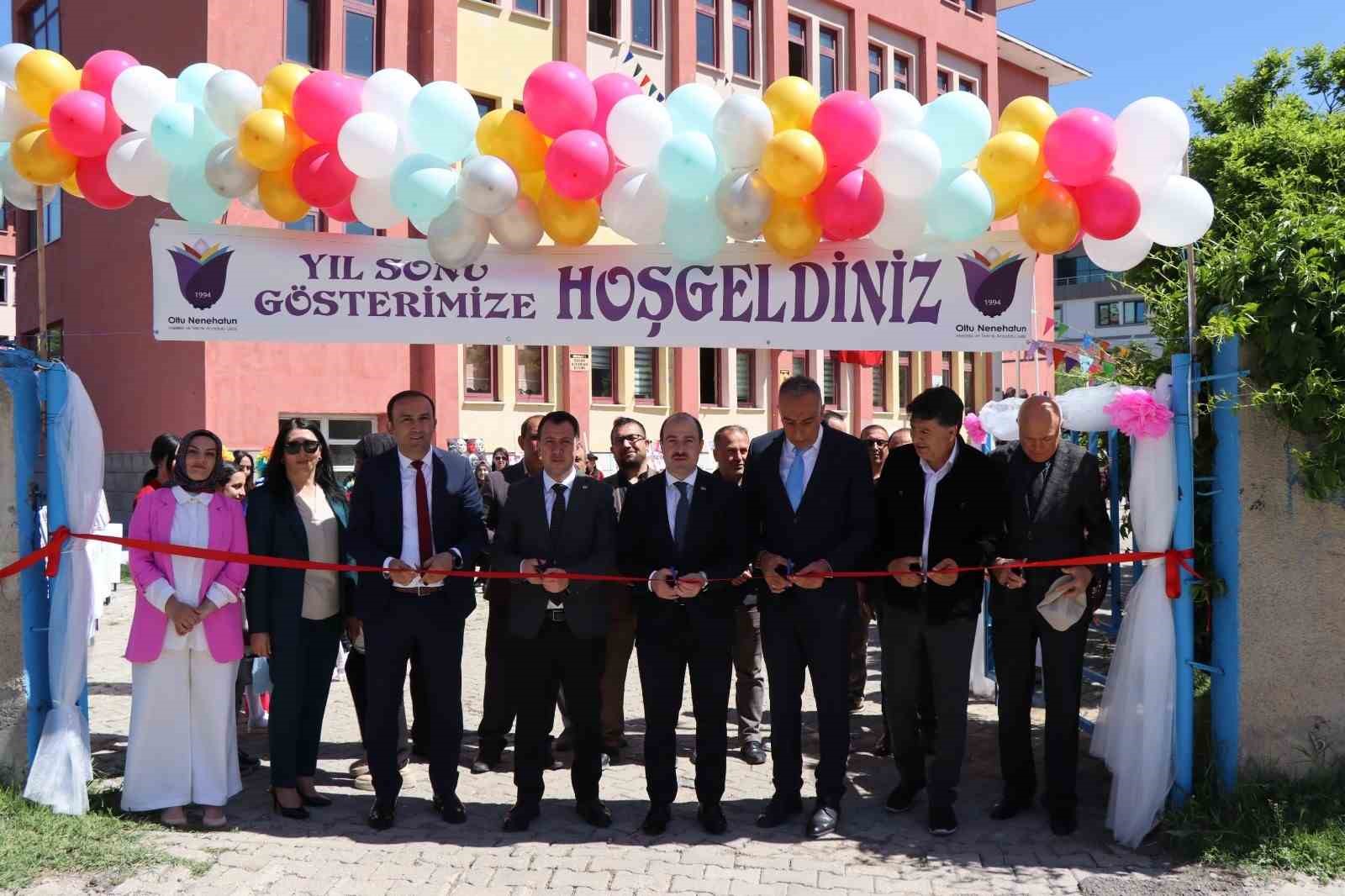 oltu-nene-hatun-mesleki-ve-teknik-anadolu-lisesinden-yil-sonu-sergisi