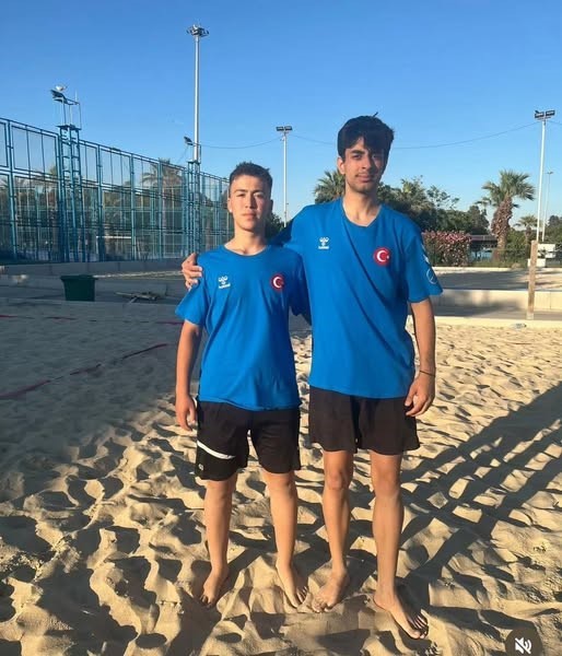 salihli-hentbol-milli-takimina-2-sporcu-gonderdi