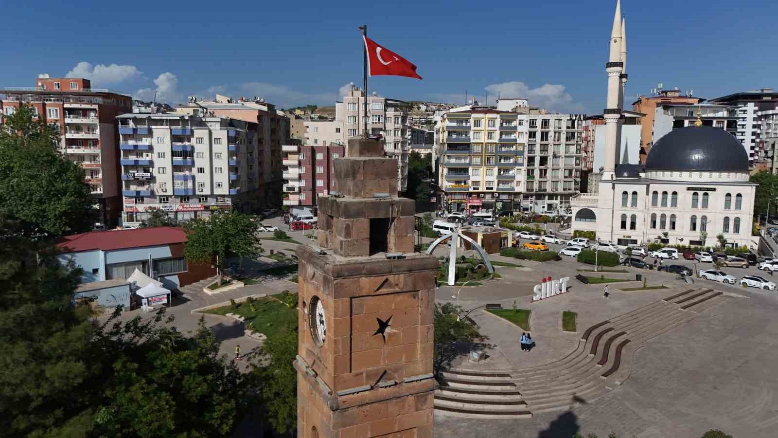 siirtte-120-yillik-tarihi-saat-tamir-edilerek-yeniden-calisir-hale-getirildi