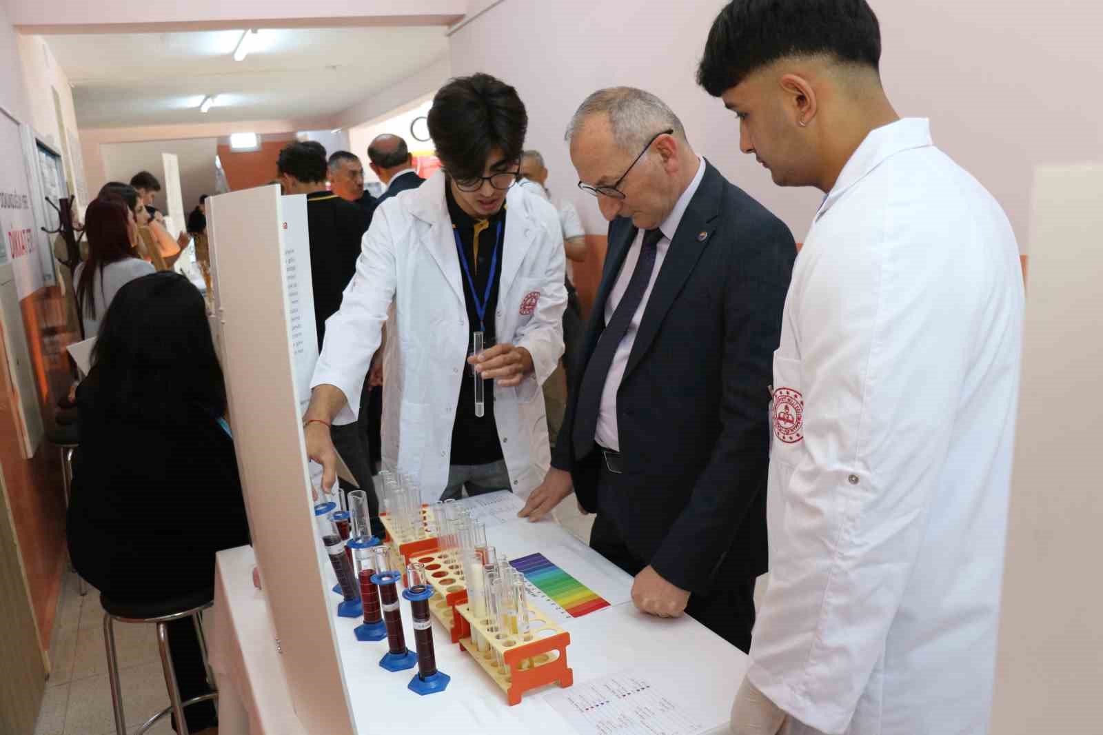 sinopta-bilim-fuari-acildi