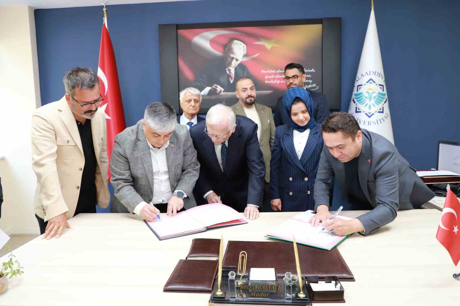 aksekide-orman-fakultesi-ve-kyk-binasi-icin-imzalar-atildi