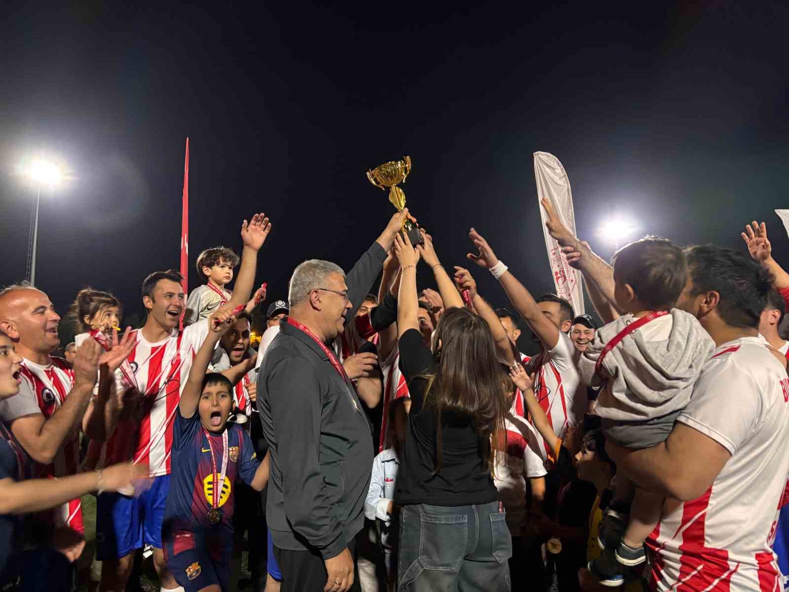 burdur-kamu-spor-oyunlari-mini-futbol-turnuvasi-sampiyonu-il-emniyet-mudurlugu-oldu