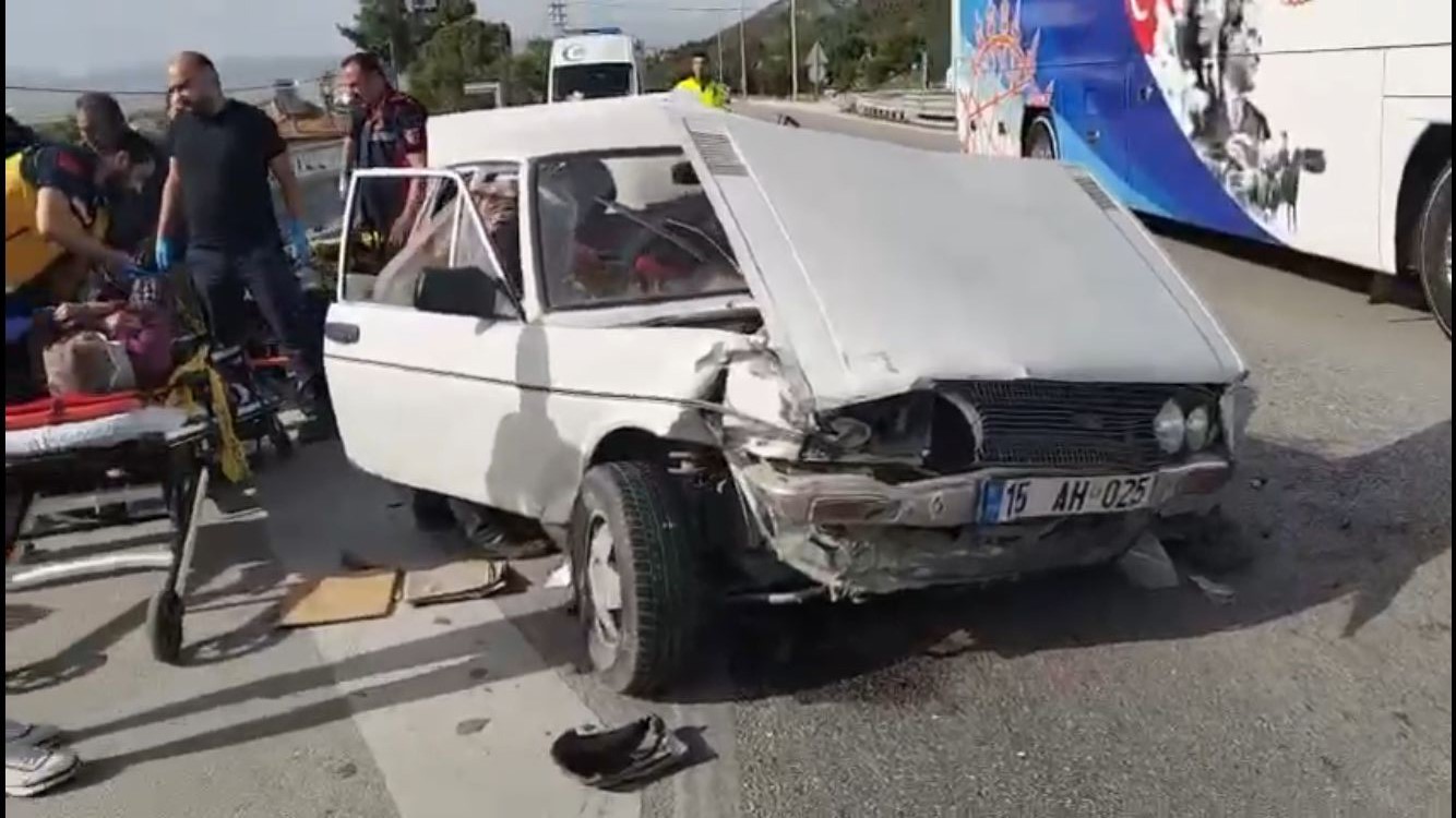 burdurlu-gazeteci-ve-ailesi-trafik-kazasinda-yaralandi