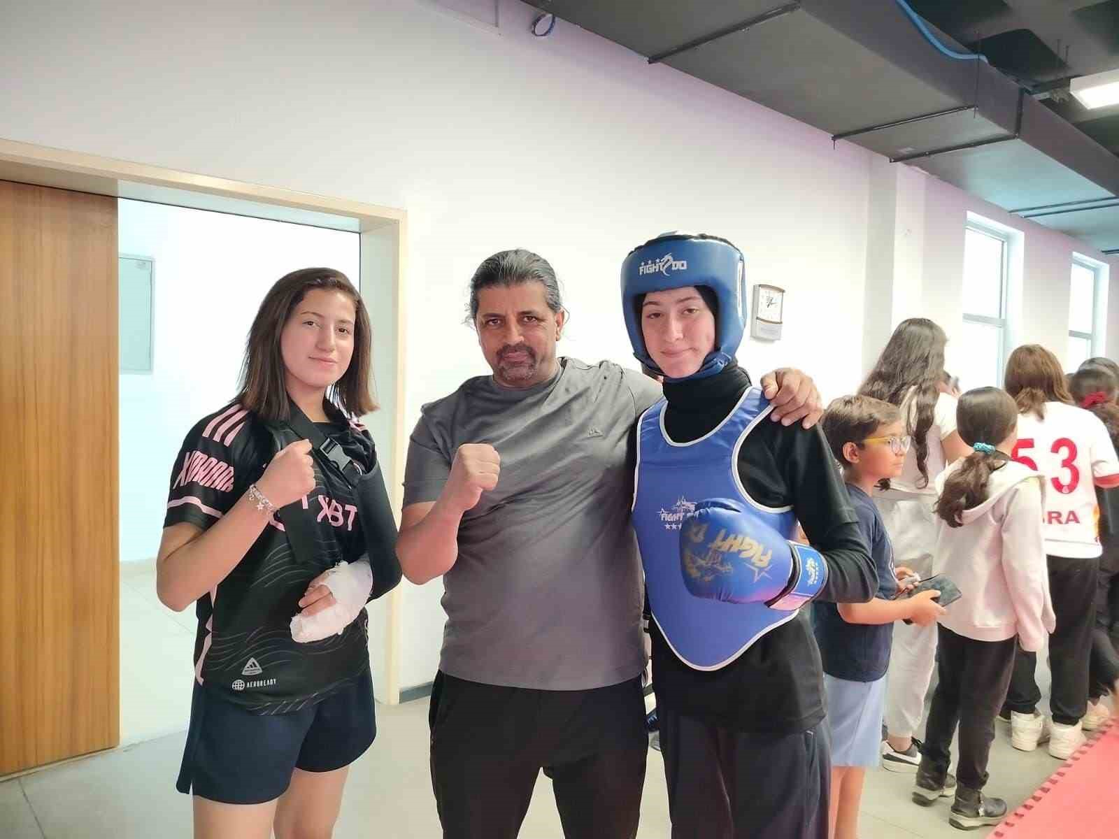 elazigli-sporcular-madalyalari-topladi