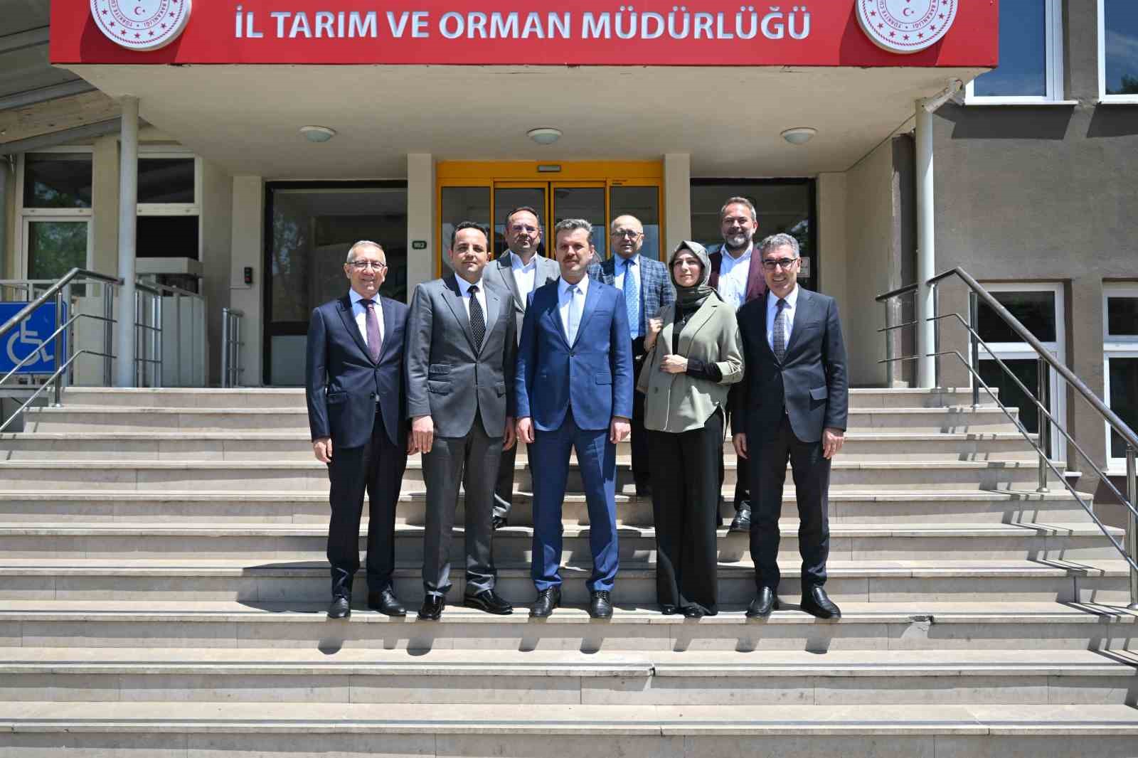 endustriyel-yemek-sektoru-ruhsatsiz-uretim-yapan-isletmelerden-rahatsiz