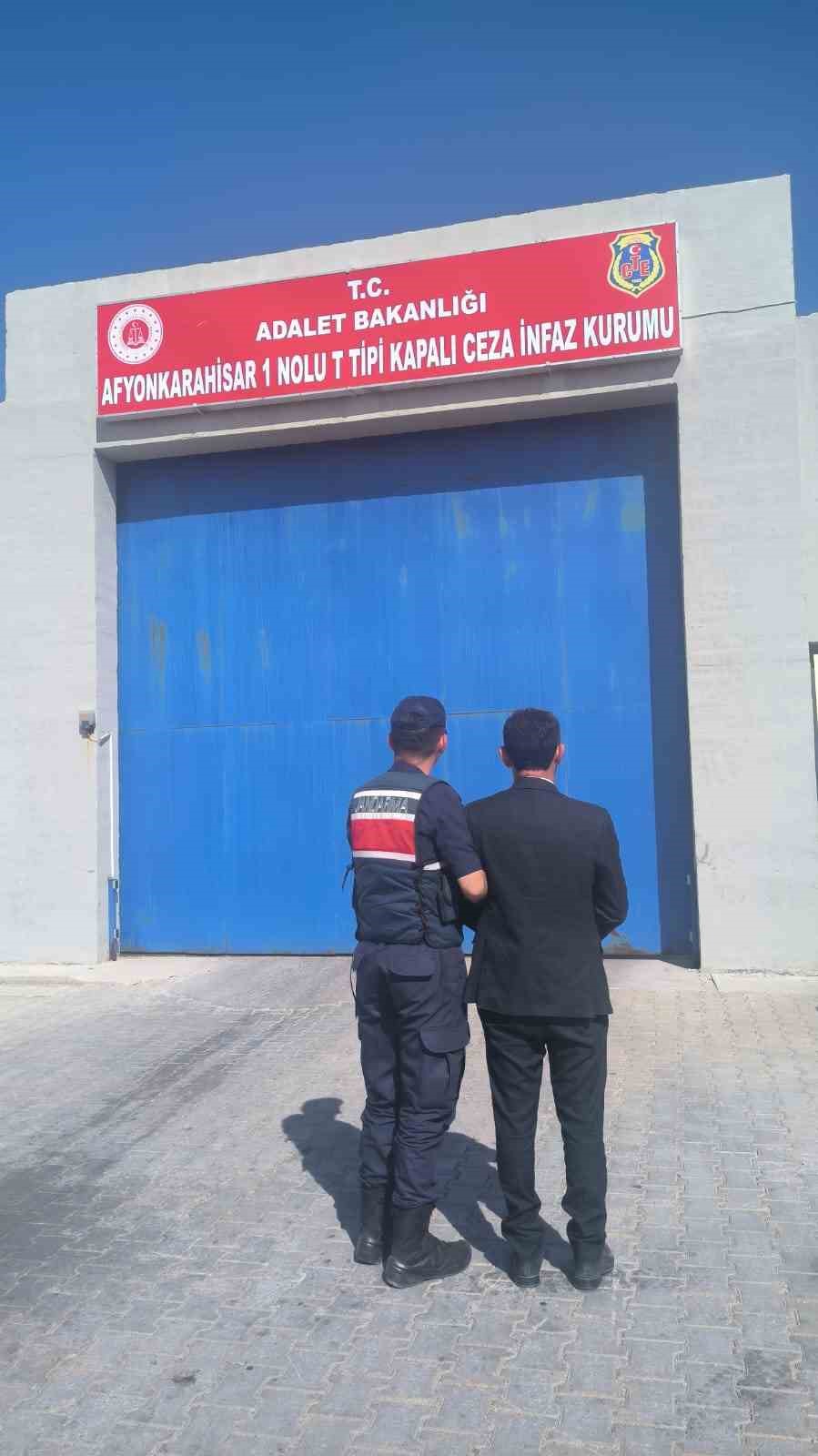 hapis-cezasiyla-aranan-sahsi-jandarma-yakaladi