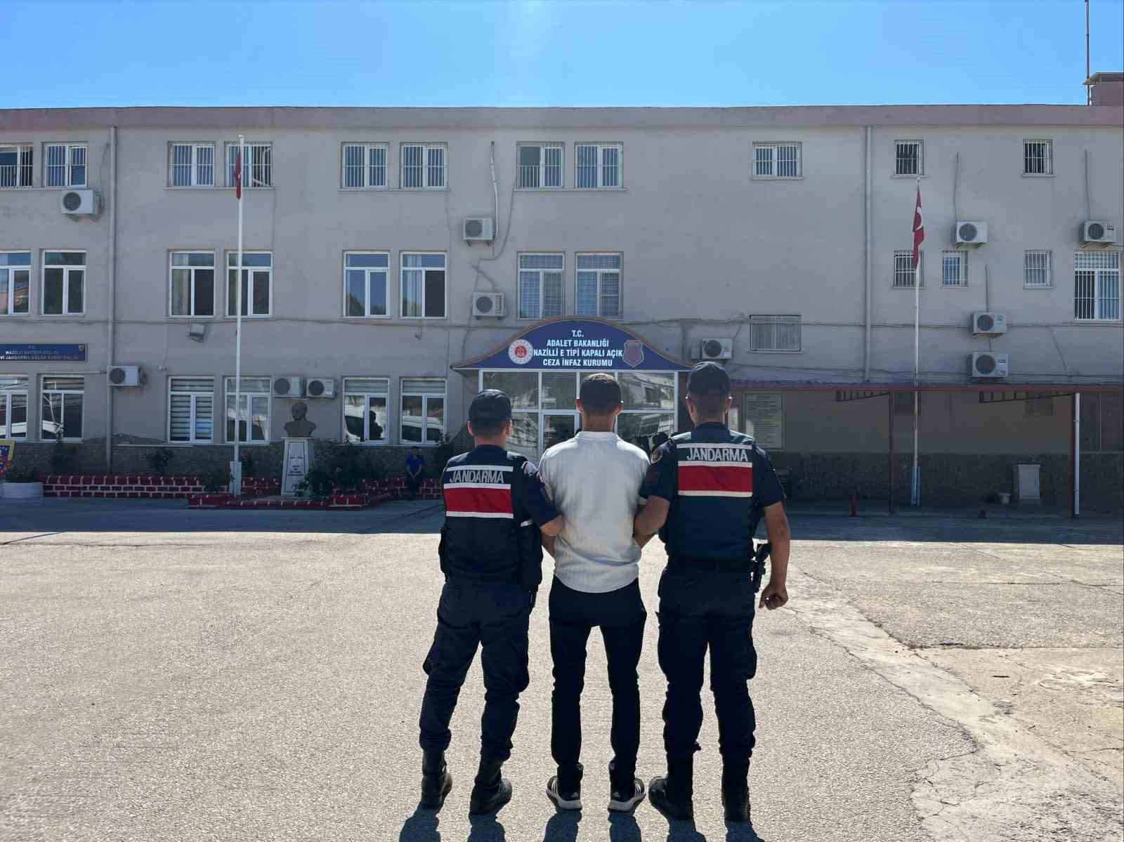hirsizlik-sucundan-aranan-sahis-nazillide-yakalandi